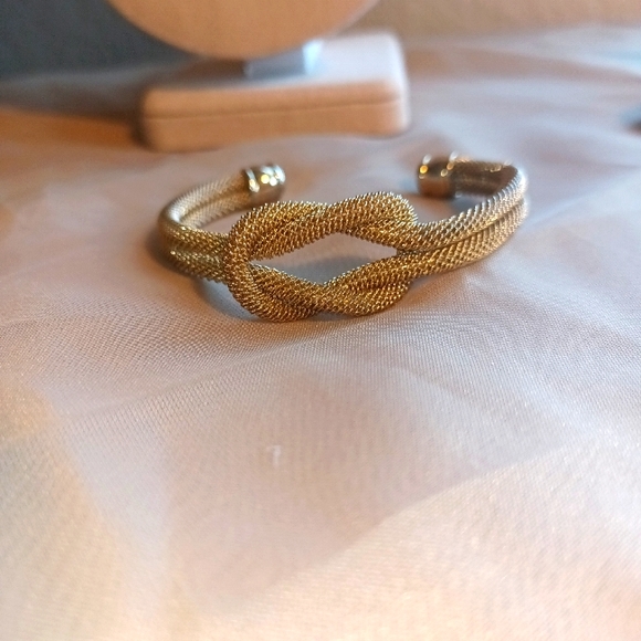 Gold Knot Bracelet - Picture 2 of 2